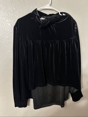 POL Black Velvet Gathered Long-Sleeve Top